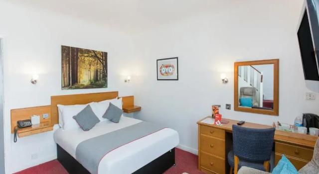 Двухместный номер Standard с видом на море OYO Stade Court Hotel