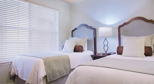 Resort At Branson, Забронировать Курортный отель Отели Table Rock Lake с парковкой, Парковка