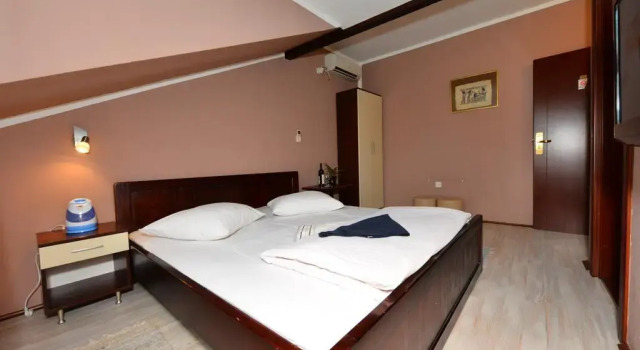 Apartments & Accommodation Stojic