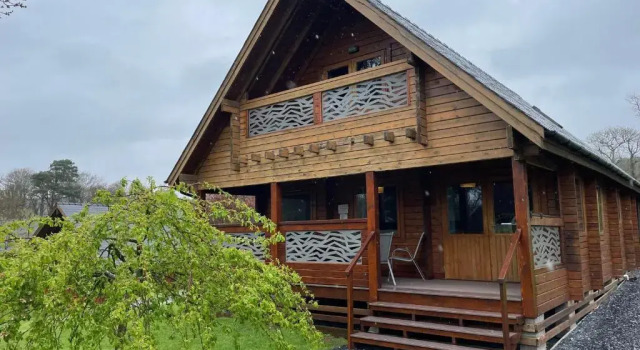 Шале Luxury 3 bedroom, 3 bathroom lodge with hot tub