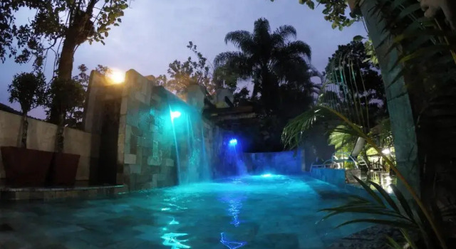 Paradise Hot Springs, Buchen Sie Hotel Fortuna Alajuela