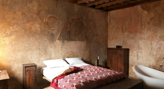 Четырёхместный люкс Sextantio Albergo Diffuso