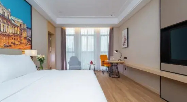 Люкс Vienna International Hotel (Yichang Zhongnan Road Branch)