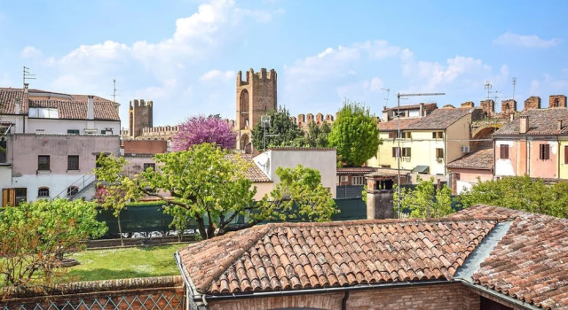 2 Bed-sleeps 6-aircon-town Centre-free Parking, Prenota Appartamento Hotel a Veneto con parcheggio, Parcheggio