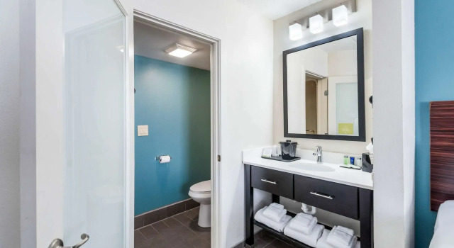 Четырёхместный номер Standard Sleep Inn & Suites Rehoboth Beach