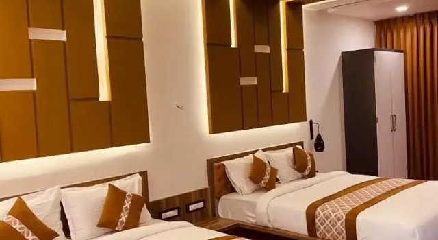 Hollywood Palace Resort