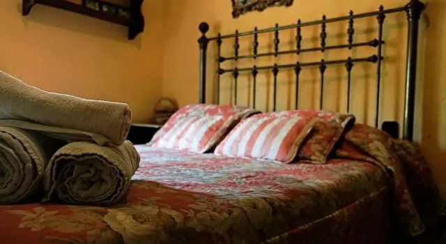 Villa Los Rosales, Varaa Villa Mökit kohteessa Granada, Mökki