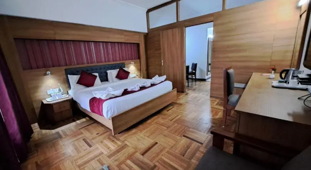 Люкс Deluxe Hotel Preethi Classic Towers