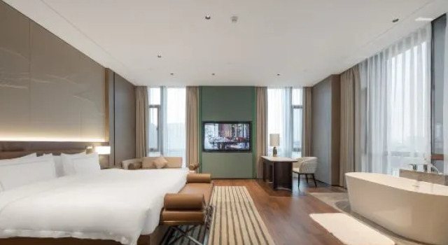 Люкс Deluxe Huhua Grand Hotel