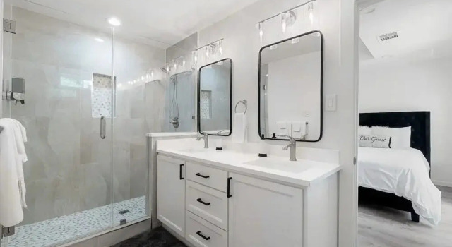 Urban Retreat With Pool Near Downtown Dallas, Rezerwuj Dom wakacyjny Dallas Dallas - Fort Worth Metropolitan Area