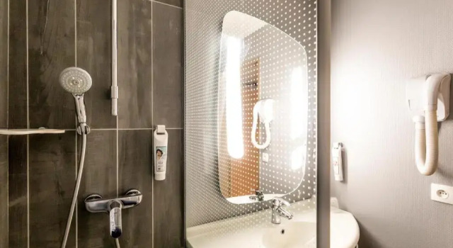 Трёхместный номер Standard ibis Strasbourg Centre Petite France
