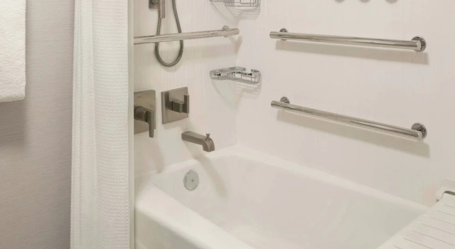 Двухместный номер Standard с балконом Courtyard Farmington