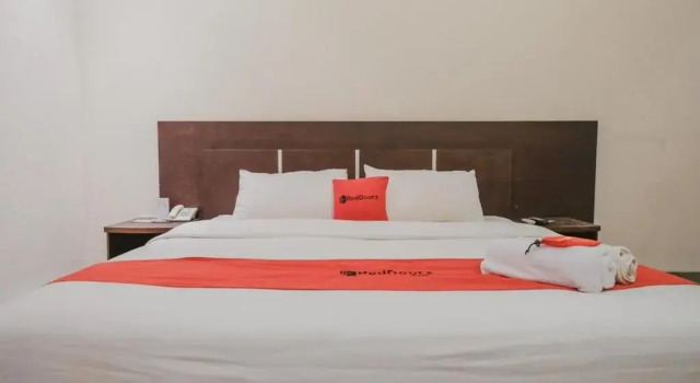 Люкс RedDoorz Premium @ Jalan Pal 10 Jambi