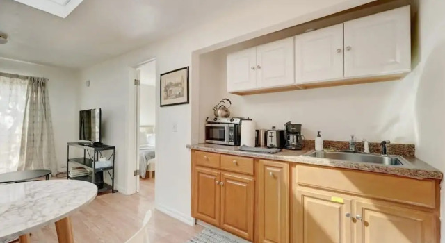 Marbella Lane -cozy 1BR Studio in Palo Alto Dwtn, Забронировать Отель Пало-Альто Silicon Valley, рядом с Bing Concert Hall