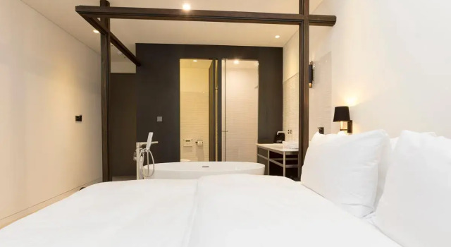 Camera Deluxe Hotel Lemong