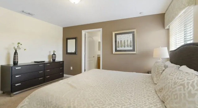Paradise Palms 8869