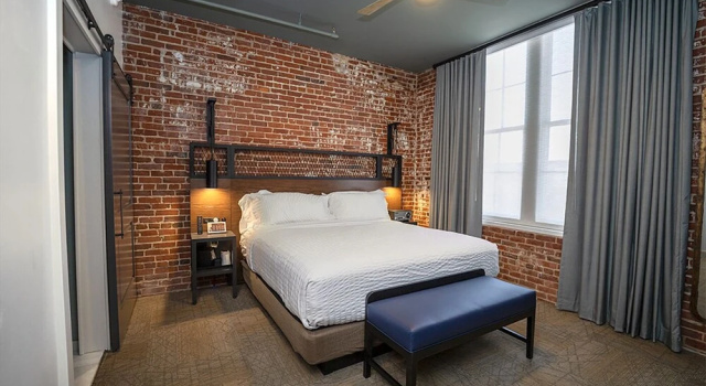Номер Classic City Mills Hotel
