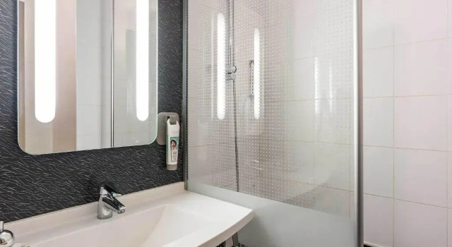 Номер Superior ibis Thonon Centre