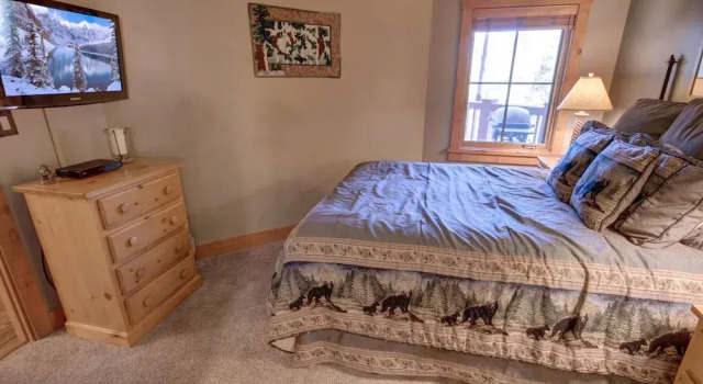 Expedition Station 8590 by SummitCove Vacation Lodging