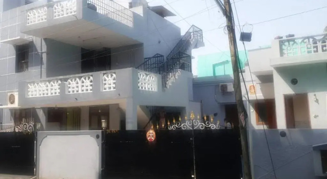 Close to Chennai International Airport, 2 BHK Fully furnished with Kitchen Facility