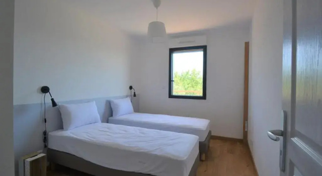 Maison Saint-Alban-Auriolles, 5 pièces, 8 personnes - FR-1-382-139, Rezerwuj Hotel Hotele w Owernia z parkingiem, Parking
