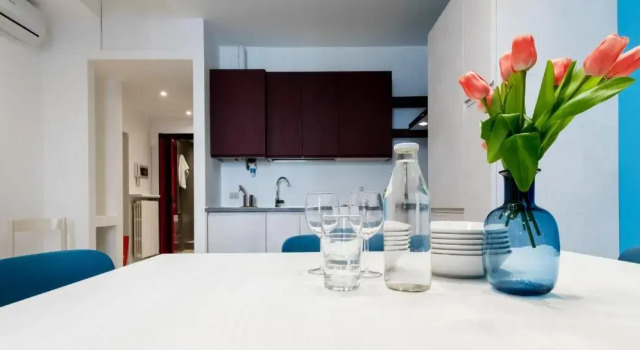 ALTIDO Spacious 1 BR Apt near S Agostino metro, Забронировать Отель Милан Ломбардия, рядом с Colonne di San Lorenzo