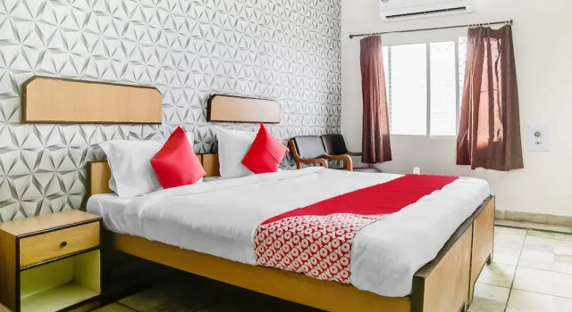 OYO 47645 Hotel Sai Vinayak Boarding And Lodging, Rezerwuj Hotel Secunderabad 