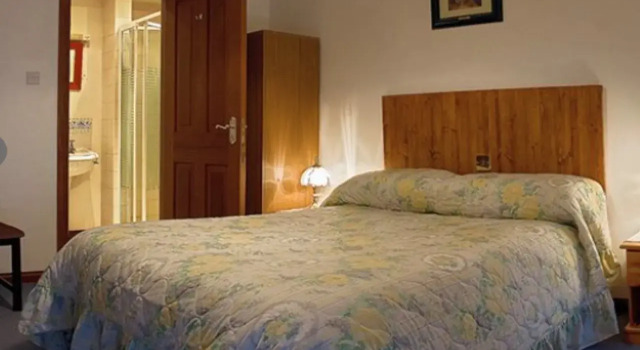 Salmon Leap Farm B&B, Book Landbrugsophold Gårdophold i Munster, Landbrugsophold