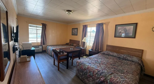 Четырёхместный номер Standard Railroad Inn Amory Near Tupelo MS
