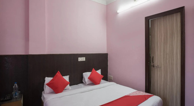 OYO 23056 Hotel Utsav