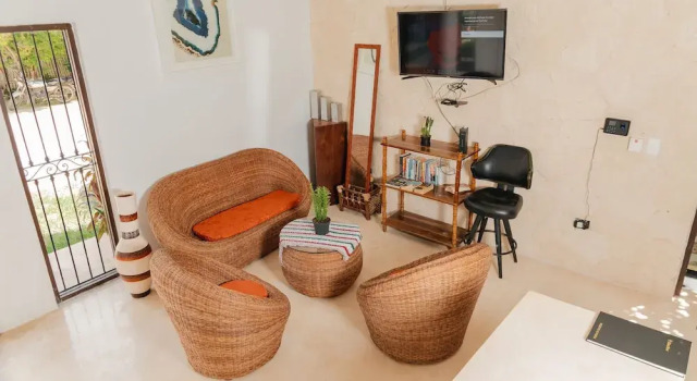 hotel y hostal nojoch che
