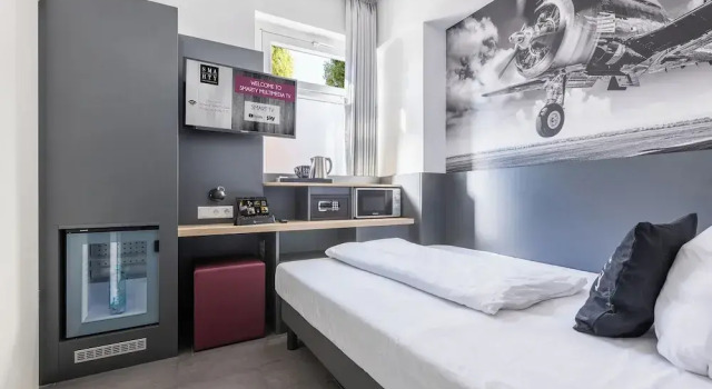 Номер Business SMARTY Airport Cologne Hotel - KONTAKTLOSER SELF CHECK-IN