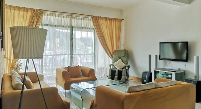 Luxury 3 bedroom Homestay at Kea Farm, Boek Boerderijverblijf Brinchang 