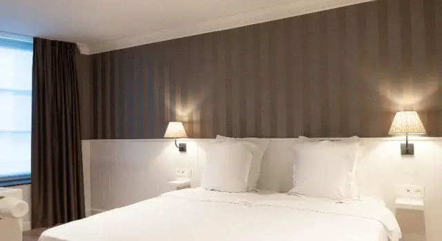 Трёхместный номер Hotel du Théâtre