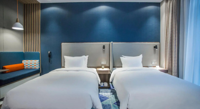 Двухместный номер Standard Holiday Inn Express Pudong Chuansha by IHG