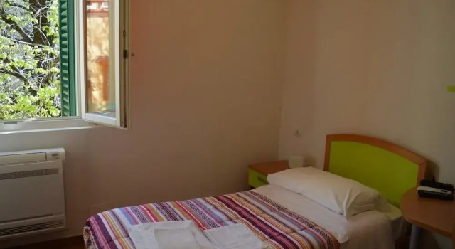 Residence Cavazza, Забронировать Отель Болонья провинция Болонья, рядом с Башня Гарисенда