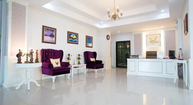 The Triple V Hotel, Rezervovat Hotel Hotely v North-Eastern Thailand se snídaní, Snídaně