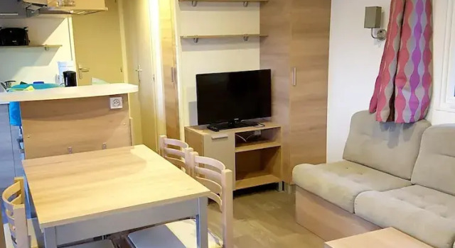 Property With 3 Bedrooms in Saint-jean-de-monts, With Pool Access, Fur
