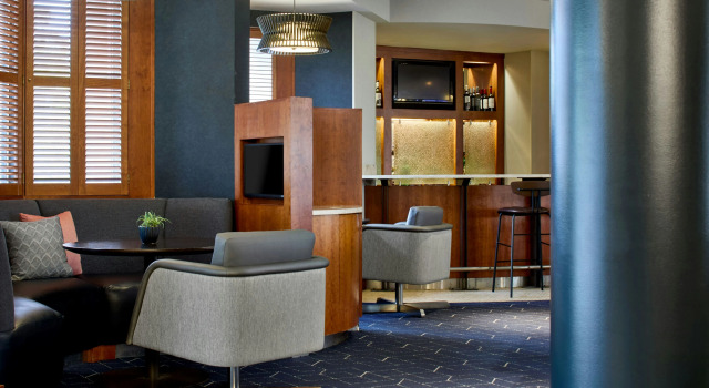 Courtyard by Marriott Rochester Brighton, Забронировать Отель Отели Рочестера с бассейном, рядом с Cinemark Movies 10, Бассейн