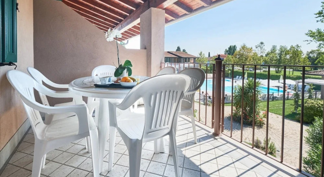 Апартаменты с 2 комнатами с балконом Villaggio Turistico Lugana Marina