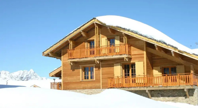 Chalet With Fireplace in Alpe D'huez, Забронировать Шале Виллы Овернь-Рона-Альпы, Вилла