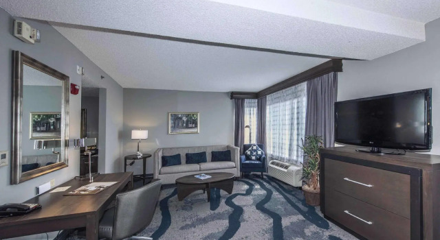 Двухместный полулюкс DoubleTree by Hilton North Charleston - Convention Center