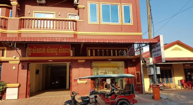 Samnop Samnang Guesthouse, Забронировать Отель Кампот Phnum Bokor National Park, рядом с Kampot Train Station