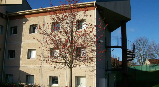 Lemon Hotel Chanteloup-les-Vignes, Book Hotel  