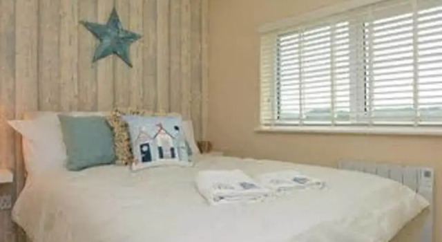 Beach House with Hot tub and Sauna, Забронировать Отель Феррисайд Carmarthenshire