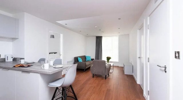 Lovely 2 Bed City Centre Apartment, Забронировать Апартаменты/квартира Бирмингем Уэст-Мидлендс, рядом с Бирмингемский городской университет