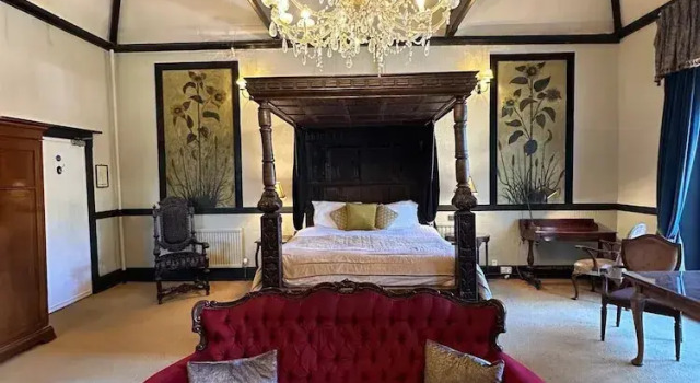 Номер Superior Langtry Manor Hotel
