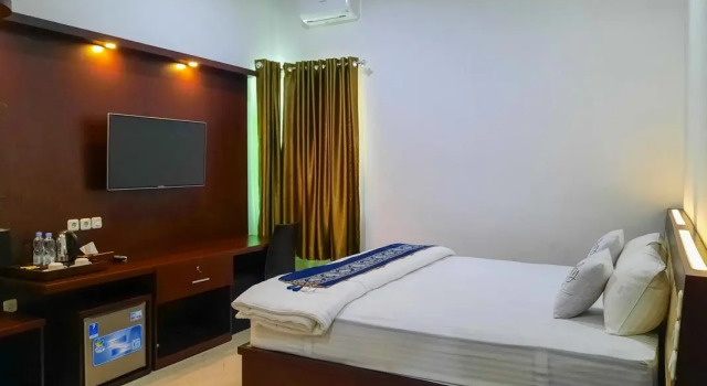 Люкс Wisma Auliyah Kolaka Utara Mitra RedDoorz