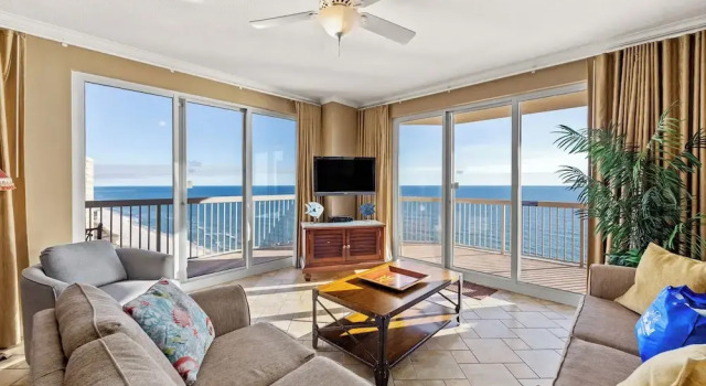 Номер Standard Gulf Front Master Bedroom, 2 Pools & Hot Tubs, Sleeps 8