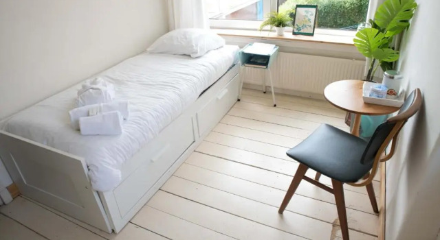 Standard simple chambre Stee in Stad